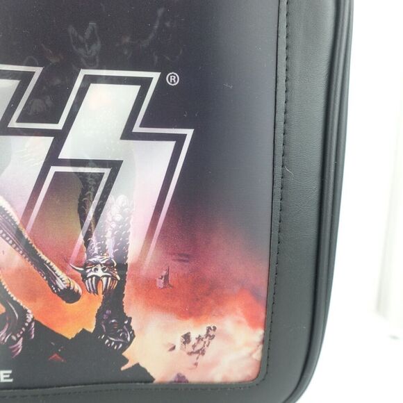 Kiss Glam Light Makeup Bag with Lenticular Cover - Picture 8 of 16